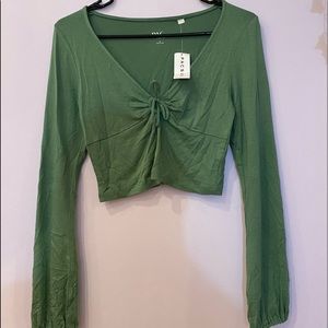 PacSun Women’s Small Cropped Long Sleeve Blouse. Dark Green. NEW WITH TAGS